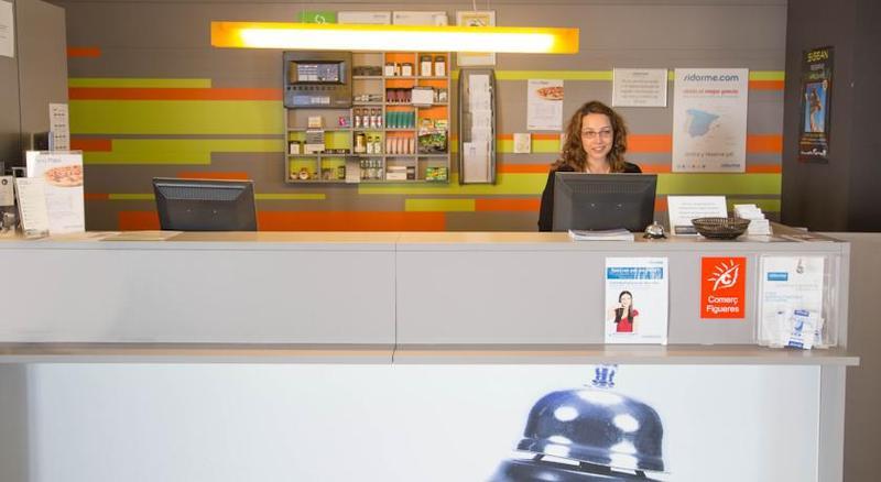 B&B Hotel Figueres Figueres  Buitenkant foto